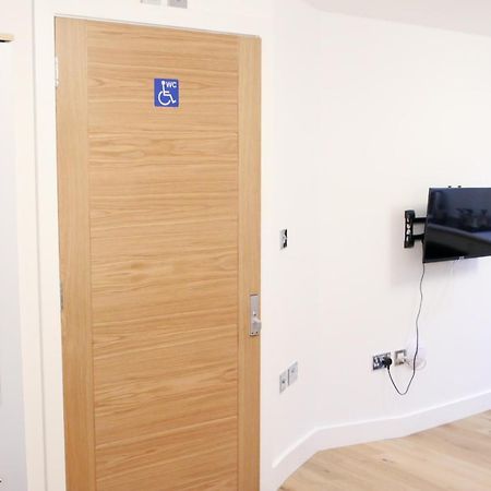 Lovely Studio Apartment With Access For Wheel-Chairs In Sydenham Лондон Екстериор снимка