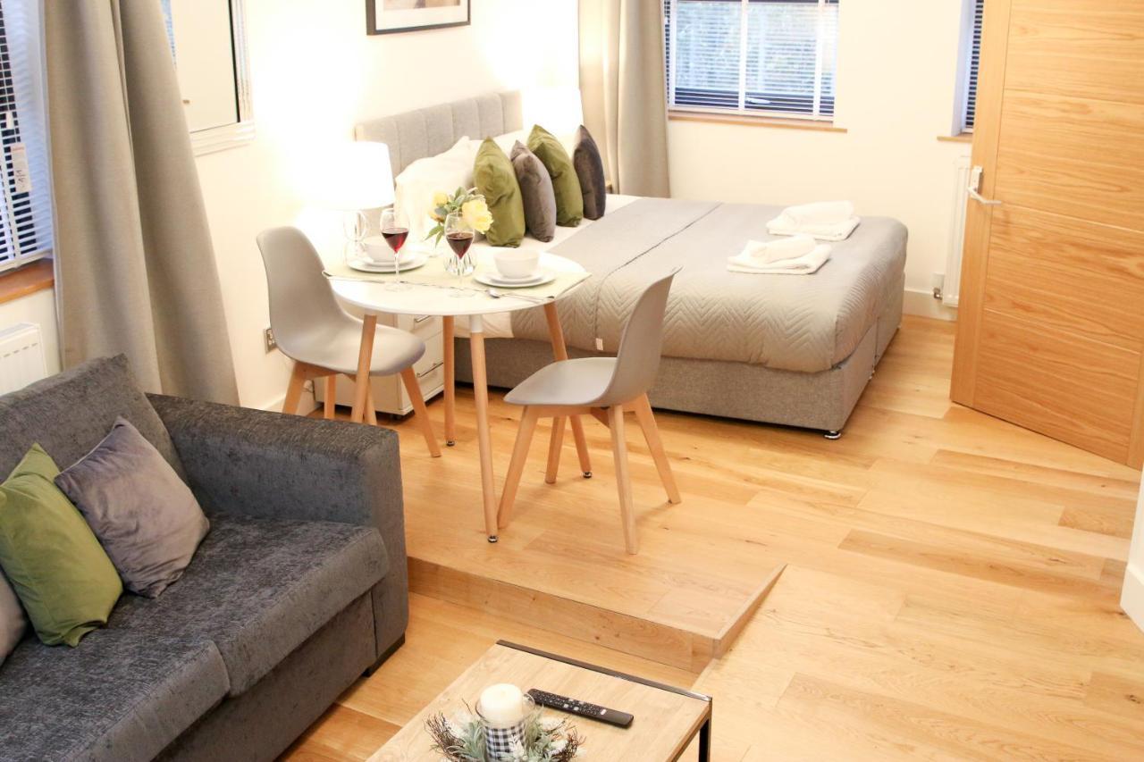 Lovely Studio Apartment With Access For Wheel-Chairs In Sydenham Лондон Екстериор снимка
