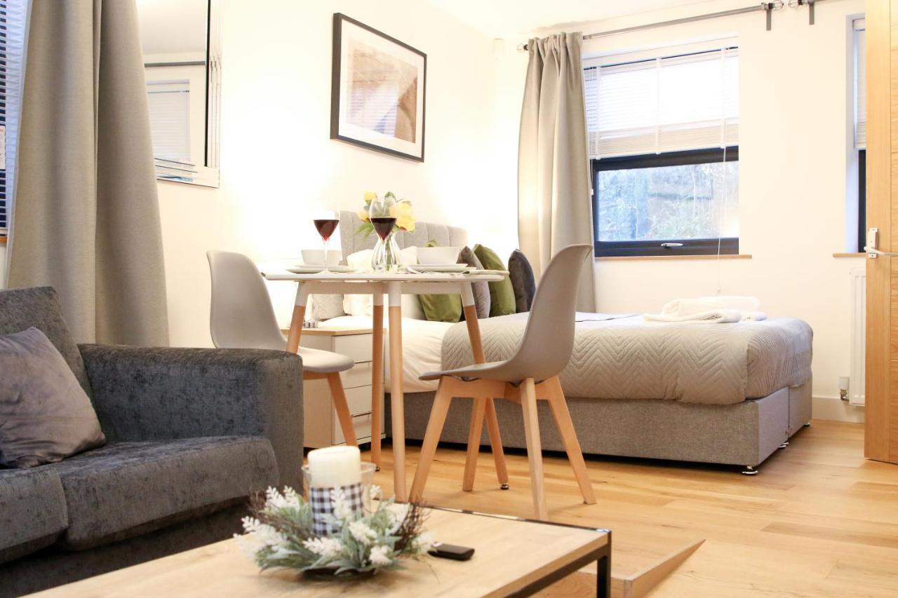 Lovely Studio Apartment With Access For Wheel-Chairs In Sydenham Лондон Екстериор снимка