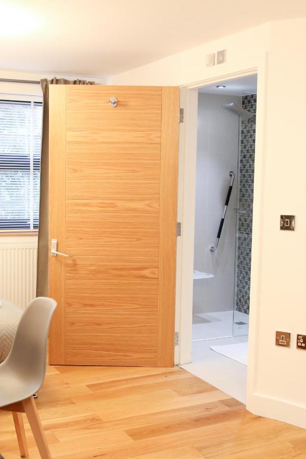Lovely Studio Apartment With Access For Wheel-Chairs In Sydenham Лондон Екстериор снимка
